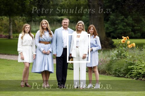 Den Haag  17 juli 2020
Koninklijk fotouurtje in de tuin van Huis ten Bosch . Vanwege corona was er veel minder pers uitgenodigd dan andere jaren. Aanwezig koning Willem Alexander Koningina Maxima en de prinsessen Amalia Alexia en Ariane .