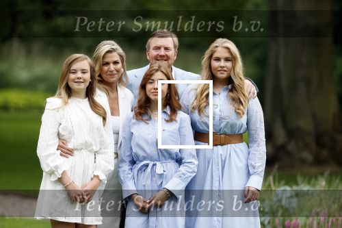 Den Haag  17 juli 2020
Koninklijk fotouurtje in de tuin van Huis ten Bosch . Vanwege corona was er veel minder pers uitgenodigd dan andere jaren. Aanwezig koning Willem Alexander Koningina Maxima en de prinsessen Amalia Alexia en Ariane .