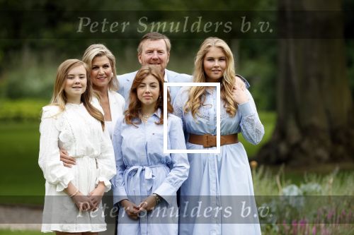 Den Haag  17 juli 2020
Koninklijk fotouurtje in de tuin van Huis ten Bosch . Vanwege corona was er veel minder pers uitgenodigd dan andere jaren. Aanwezig koning Willem Alexander Koningina Maxima en de prinsessen Amalia Alexia en Ariane .