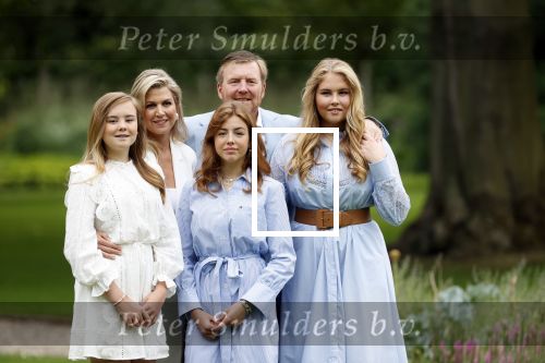 Den Haag  17 juli 2020
Koninklijk fotouurtje in de tuin van Huis ten Bosch . Vanwege corona was er veel minder pers uitgenodigd dan andere jaren. Aanwezig koning Willem Alexander Koningina Maxima en de prinsessen Amalia Alexia en Ariane .