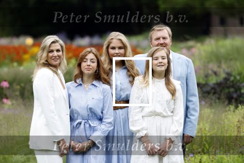 Den Haag  17 juli 2020
Koninklijk fotouurtje in de tuin van Huis ten Bosch . Vanwege corona was er veel minder pers uitgenodigd dan andere jaren. Aanwezig koning Willem Alexander Koningina Maxima en de prinsessen Amalia Alexia en Ariane .