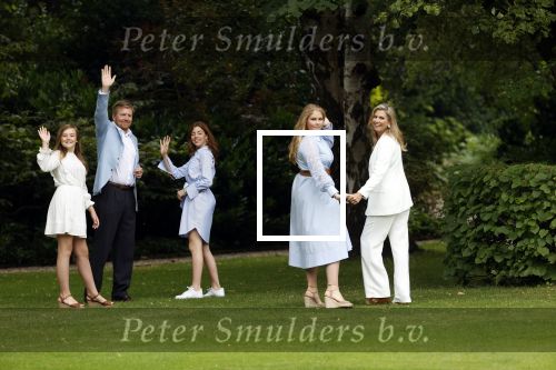Den Haag  17 juli 2020
Koninklijk fotouurtje in de tuin van Huis ten Bosch . Vanwege corona was er veel minder pers uitgenodigd dan andere jaren. Aanwezig koning Willem Alexander Koningina Maxima en de prinsessen Amalia Alexia en Ariane .