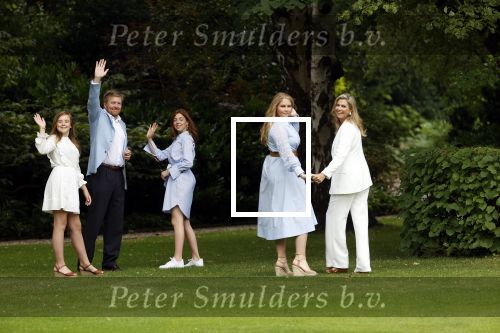 Den Haag  17 juli 2020
Koninklijk fotouurtje in de tuin van Huis ten Bosch . Vanwege corona was er veel minder pers uitgenodigd dan andere jaren. Aanwezig koning Willem Alexander Koningina Maxima en de prinsessen Amalia Alexia en Ariane .