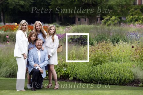 Den Haag  17 juli 2020
Koninklijk fotouurtje in de tuin van Huis ten Bosch . Vanwege corona was er veel minder pers uitgenodigd dan andere jaren. Aanwezig koning Willem Alexander Koningina Maxima en de prinsessen Amalia Alexia en Ariane .