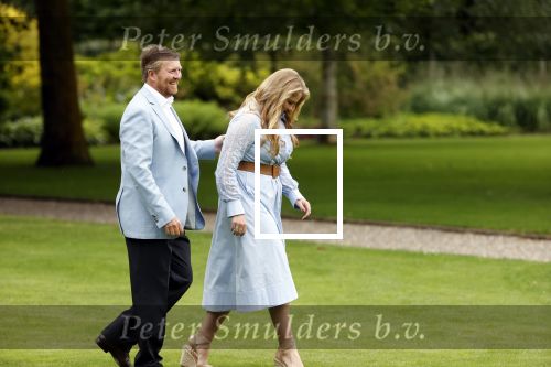 Den Haag  17 juli 2020
Koninklijk fotouurtje in de tuin van Huis ten Bosch . Vanwege corona was er veel minder pers uitgenodigd dan andere jaren. Aanwezig koning Willem Alexander Koningina Maxima en de prinsessen Amalia Alexia en Ariane .