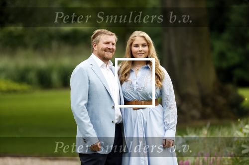 Den Haag  17 juli 2020
Koninklijk fotouurtje in de tuin van Huis ten Bosch . Vanwege corona was er veel minder pers uitgenodigd dan andere jaren. Aanwezig koning Willem Alexander Koningina Maxima en de prinsessen Amalia Alexia en Ariane .