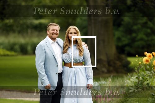 Den Haag  17 juli 2020
Koninklijk fotouurtje in de tuin van Huis ten Bosch . Vanwege corona was er veel minder pers uitgenodigd dan andere jaren. Aanwezig koning Willem Alexander Koningina Maxima en de prinsessen Amalia Alexia en Ariane .