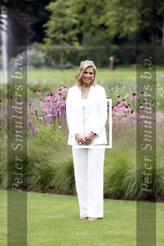 Den Haag  17 juli 2020
Koninklijk fotouurtje in de tuin van Huis ten Bosch . Vanwege corona was er veel minder pers uitgenodigd dan andere jaren. Aanwezig koning Willem Alexander Koningina Maxima en de prinsessen Amalia Alexia en Ariane .