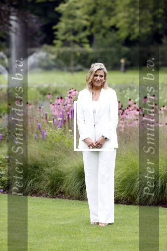 Den Haag  17 juli 2020
Koninklijk fotouurtje in de tuin van Huis ten Bosch . Vanwege corona was er veel minder pers uitgenodigd dan andere jaren. Aanwezig koning Willem Alexander Koningina Maxima en de prinsessen Amalia Alexia en Ariane .