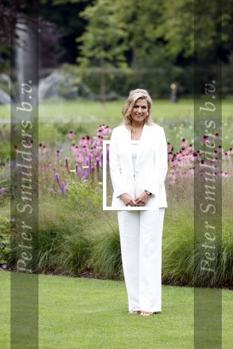 Den Haag  17 juli 2020
Koninklijk fotouurtje in de tuin van Huis ten Bosch . Vanwege corona was er veel minder pers uitgenodigd dan andere jaren. Aanwezig koning Willem Alexander Koningina Maxima en de prinsessen Amalia Alexia en Ariane .