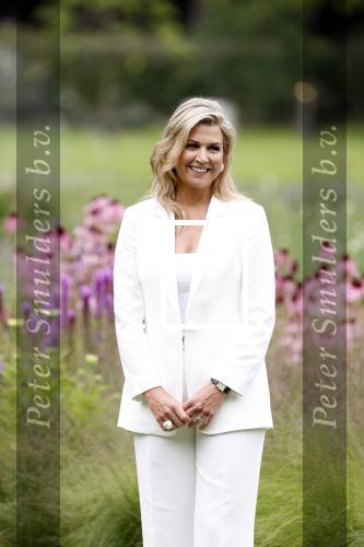 Den Haag  17 juli 2020
Koninklijk fotouurtje in de tuin van Huis ten Bosch . Vanwege corona was er veel minder pers uitgenodigd dan andere jaren. Aanwezig koning Willem Alexander Koningina Maxima en de prinsessen Amalia Alexia en Ariane .