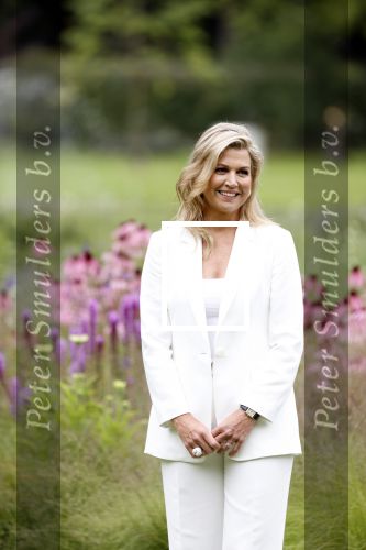Den Haag  17 juli 2020
Koninklijk fotouurtje in de tuin van Huis ten Bosch . Vanwege corona was er veel minder pers uitgenodigd dan andere jaren. Aanwezig koning Willem Alexander Koningina Maxima en de prinsessen Amalia Alexia en Ariane .