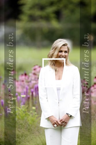 Den Haag  17 juli 2020
Koninklijk fotouurtje in de tuin van Huis ten Bosch . Vanwege corona was er veel minder pers uitgenodigd dan andere jaren. Aanwezig koning Willem Alexander Koningina Maxima en de prinsessen Amalia Alexia en Ariane .