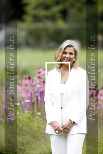 Den Haag  17 juli 2020
Koninklijk fotouurtje in de tuin van Huis ten Bosch . Vanwege corona was er veel minder pers uitgenodigd dan andere jaren. Aanwezig koning Willem Alexander Koningina Maxima en de prinsessen Amalia Alexia en Ariane .