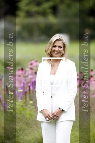 Den Haag  17 juli 2020
Koninklijk fotouurtje in de tuin van Huis ten Bosch . Vanwege corona was er veel minder pers uitgenodigd dan andere jaren. Aanwezig koning Willem Alexander Koningina Maxima en de prinsessen Amalia Alexia en Ariane .