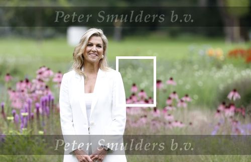 Den Haag  17 juli 2020
Koninklijk fotouurtje in de tuin van Huis ten Bosch . Vanwege corona was er veel minder pers uitgenodigd dan andere jaren. Aanwezig koning Willem Alexander Koningina Maxima en de prinsessen Amalia Alexia en Ariane .