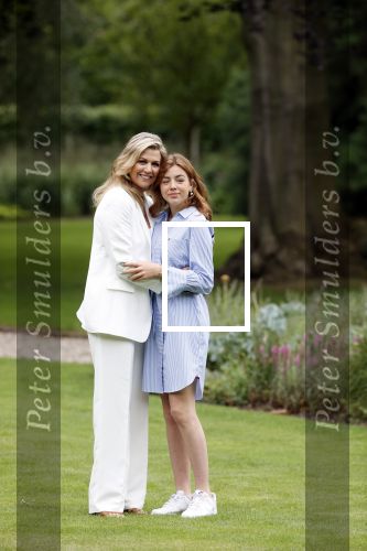 Den Haag  17 juli 2020
Koninklijk fotouurtje in de tuin van Huis ten Bosch . Vanwege corona was er veel minder pers uitgenodigd dan andere jaren. Aanwezig koning Willem Alexander Koningina Maxima en de prinsessen Amalia Alexia en Ariane .