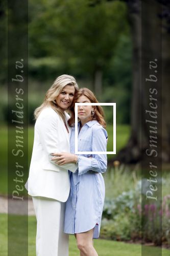 Den Haag  17 juli 2020
Koninklijk fotouurtje in de tuin van Huis ten Bosch . Vanwege corona was er veel minder pers uitgenodigd dan andere jaren. Aanwezig koning Willem Alexander Koningina Maxima en de prinsessen Amalia Alexia en Ariane .