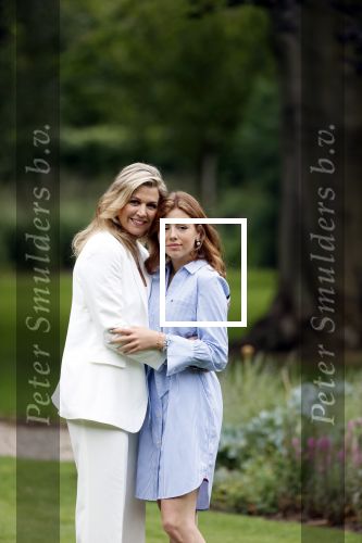 Den Haag  17 juli 2020
Koninklijk fotouurtje in de tuin van Huis ten Bosch . Vanwege corona was er veel minder pers uitgenodigd dan andere jaren. Aanwezig koning Willem Alexander Koningina Maxima en de prinsessen Amalia Alexia en Ariane .
