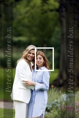 Den Haag  17 juli 2020
Koninklijk fotouurtje in de tuin van Huis ten Bosch . Vanwege corona was er veel minder pers uitgenodigd dan andere jaren. Aanwezig koning Willem Alexander Koningina Maxima en de prinsessen Amalia Alexia en Ariane .