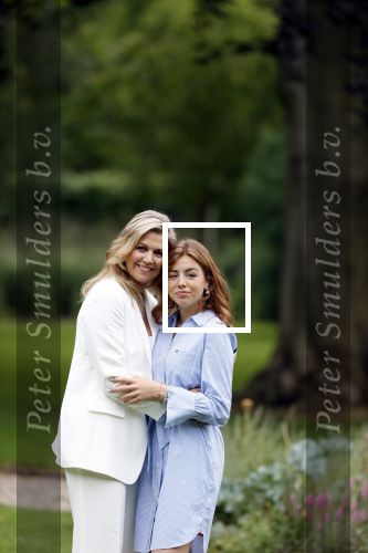 Den Haag  17 juli 2020
Koninklijk fotouurtje in de tuin van Huis ten Bosch . Vanwege corona was er veel minder pers uitgenodigd dan andere jaren. Aanwezig koning Willem Alexander Koningina Maxima en de prinsessen Amalia Alexia en Ariane .