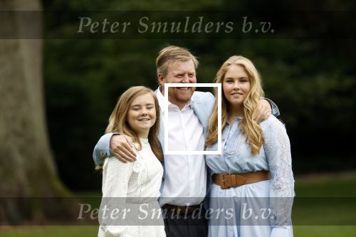 Den Haag  17 juli 2020
Koninklijk fotouurtje in de tuin van Huis ten Bosch . Vanwege corona was er veel minder pers uitgenodigd dan andere jaren. Aanwezig koning Willem Alexander Koningina Maxima en de prinsessen Amalia Alexia en Ariane .