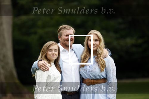 Den Haag  17 juli 2020
Koninklijk fotouurtje in de tuin van Huis ten Bosch . Vanwege corona was er veel minder pers uitgenodigd dan andere jaren. Aanwezig koning Willem Alexander Koningina Maxima en de prinsessen Amalia Alexia en Ariane .