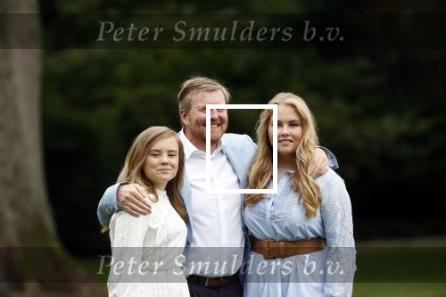Den Haag  17 juli 2020
Koninklijk fotouurtje in de tuin van Huis ten Bosch . Vanwege corona was er veel minder pers uitgenodigd dan andere jaren. Aanwezig koning Willem Alexander Koningina Maxima en de prinsessen Amalia Alexia en Ariane .