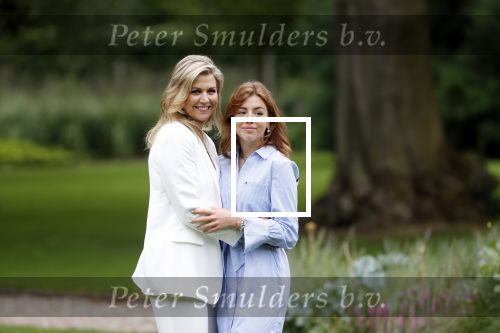 Den Haag  17 juli 2020
Koninklijk fotouurtje in de tuin van Huis ten Bosch . Vanwege corona was er veel minder pers uitgenodigd dan andere jaren. Aanwezig koning Willem Alexander Koningina Maxima en de prinsessen Amalia Alexia en Ariane .
