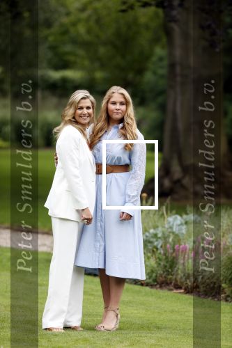 Den Haag  17 juli 2020
Koninklijk fotouurtje in de tuin van Huis ten Bosch . Vanwege corona was er veel minder pers uitgenodigd dan andere jaren. Aanwezig koning Willem Alexander Koningina Maxima en de prinsessen Amalia Alexia en Ariane .