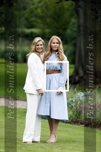 Den Haag  17 juli 2020
Koninklijk fotouurtje in de tuin van Huis ten Bosch . Vanwege corona was er veel minder pers uitgenodigd dan andere jaren. Aanwezig koning Willem Alexander Koningina Maxima en de prinsessen Amalia Alexia en Ariane .