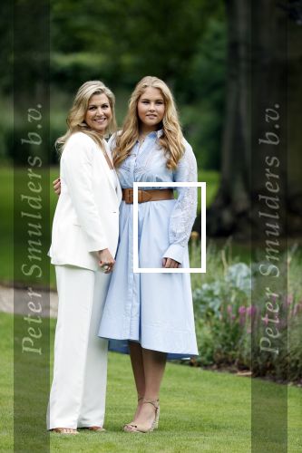 Den Haag  17 juli 2020
Koninklijk fotouurtje in de tuin van Huis ten Bosch . Vanwege corona was er veel minder pers uitgenodigd dan andere jaren. Aanwezig koning Willem Alexander Koningina Maxima en de prinsessen Amalia Alexia en Ariane .