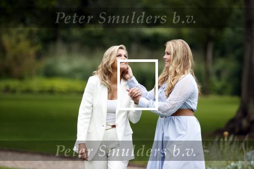 Den Haag  17 juli 2020
Koninklijk fotouurtje in de tuin van Huis ten Bosch . Vanwege corona was er veel minder pers uitgenodigd dan andere jaren. Aanwezig koning Willem Alexander Koningina Maxima en de prinsessen Amalia Alexia en Ariane .
