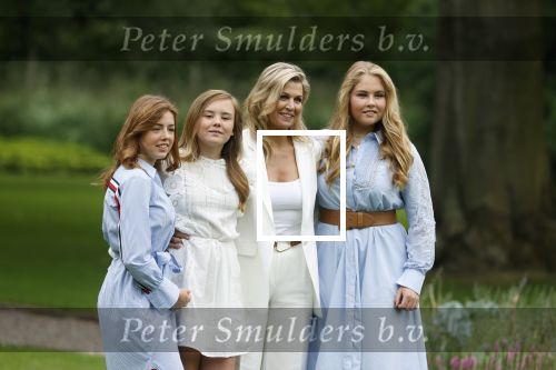 Den Haag  17 juli 2020
Koninklijk fotouurtje in de tuin van Huis ten Bosch . Vanwege corona was er veel minder pers uitgenodigd dan andere jaren. Aanwezig koning Willem Alexander Koningina Maxima en de prinsessen Amalia Alexia en Ariane .