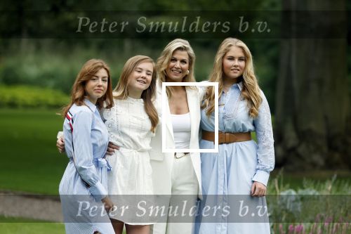 Den Haag  17 juli 2020
Koninklijk fotouurtje in de tuin van Huis ten Bosch . Vanwege corona was er veel minder pers uitgenodigd dan andere jaren. Aanwezig koning Willem Alexander Koningina Maxima en de prinsessen Amalia Alexia en Ariane .