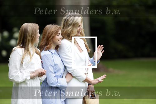 Den Haag  17 juli 2020
Koninklijk fotouurtje in de tuin van Huis ten Bosch . Vanwege corona was er veel minder pers uitgenodigd dan andere jaren. Aanwezig koning Willem Alexander Koningina Maxima en de prinsessen Amalia Alexia en Ariane .