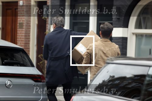 Amsterdam 2 april 2020
Leco v Zadelhoff doet boodschappen met zijn partner
