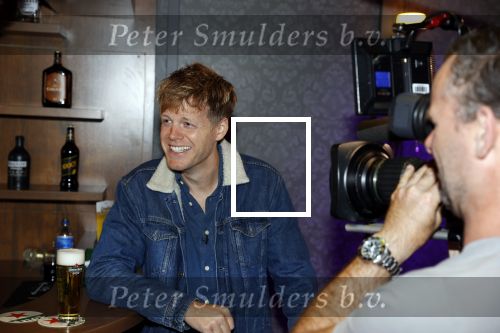 Amsterdam 14 juli 2020
Lex Uiting interviewt Gerard Joling bij opening cafe de Gouden bitterbal bij Madame Tussaud