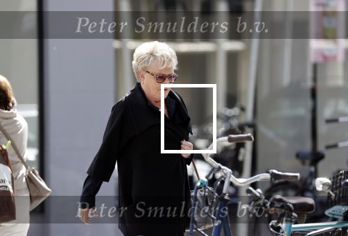 Amsterdam 11 juli 2020
Marianne v Wijnkoop wandelend in Amsterdam zuid