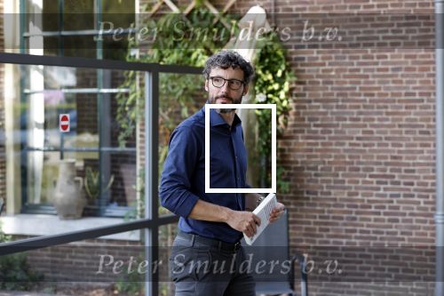Doorn 27 juni 2020
Presentatie boek Wesley Sneijder . Het boek is geschreven door Kees Jansma en mark v Bommel ontving het eerste exemplaar.
