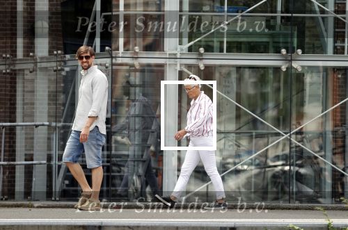 Rotterdam 18 juli 2020
Mattie Valk en zijn moeder op de scooter en bij zijn huis/ appartement