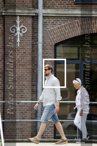 Rotterdam 18 juli 2020
Mattie Valk en zijn moeder op de scooter en bij zijn huis/ appartement