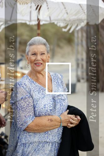 Noordwijk 16 juli 2020
Rene v d Gijp en zijn vrouw Minouche trouwen bij beachclub Tulum.