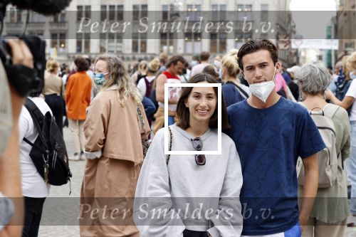 Amsterdam 1 juni 2020
Protest op de dam tegen poltiegeweld tegen donkere mensen. Demi en Nino Wilkes