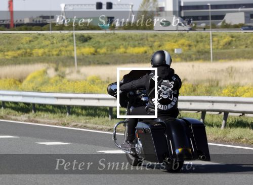 Schiphol 22 april 2020
Nomads motorrijder op de A4 bij Schiphol