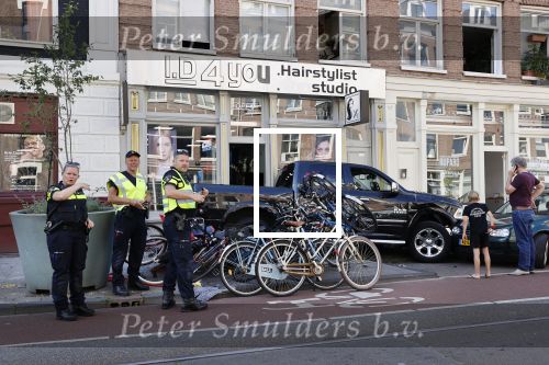 Amsterdam 25 juni 2020
Ongeluk met grote SUV en fietsen in de jordaan.
