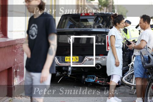 Amsterdam 25 juni 2020
Ongeluk met grote SUV en fietsen in de jordaan.