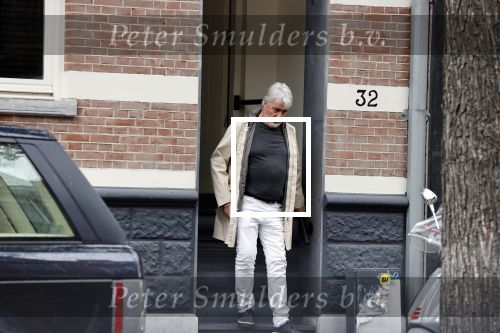 Amsterdam 14 juli 2020
Pieter Storms bekijkt met makelaar het huis van Eelko v Kooten . Het huis taat te koop en te huur