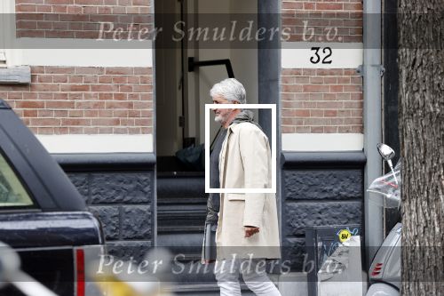Amsterdam 14 juli 2020
Pieter Storms bekijkt met makelaar het huis van Eelko v Kooten . Het huis taat te koop en te huur