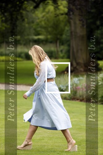 Den Haag  17 juli 2020
Koninklijk fotouurtje in de tuin van Huis ten Bosch . Vanwege corona was er veel minder pers uitgenodigd dan andere jaren. Aanwezig koning Willem Alexander Koningina Maxima en de prinsessen Amalia Alexia en Ariane .